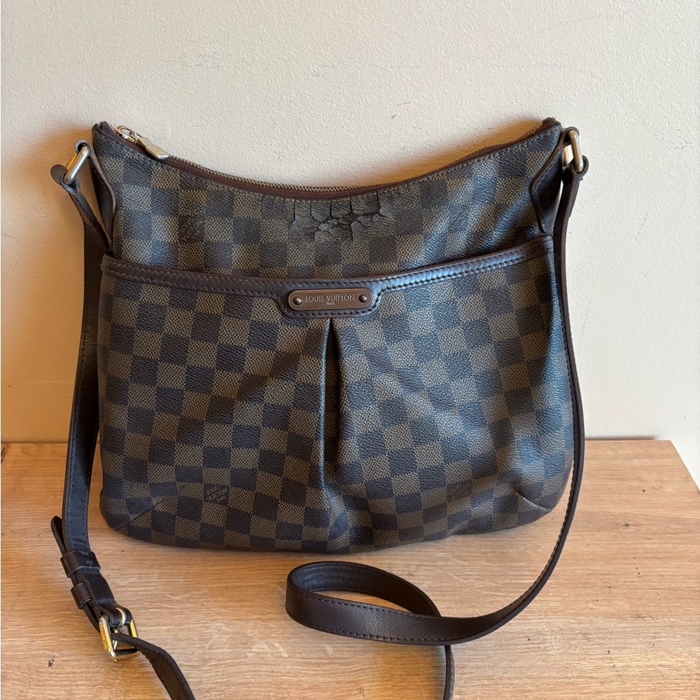 Authentic Louis Vuitton damier ebene crossbody bag - Picture 2 of 10